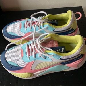 Girl’s Puma RS-X Size 6.5 Youth
